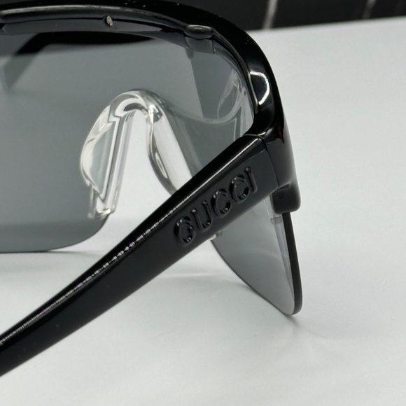 NEW GUCCI MASK SUNGLASSES, AUTHENTIC UNISEX GUCCI SHIELD EYEWEAR - Picture 10 of 13